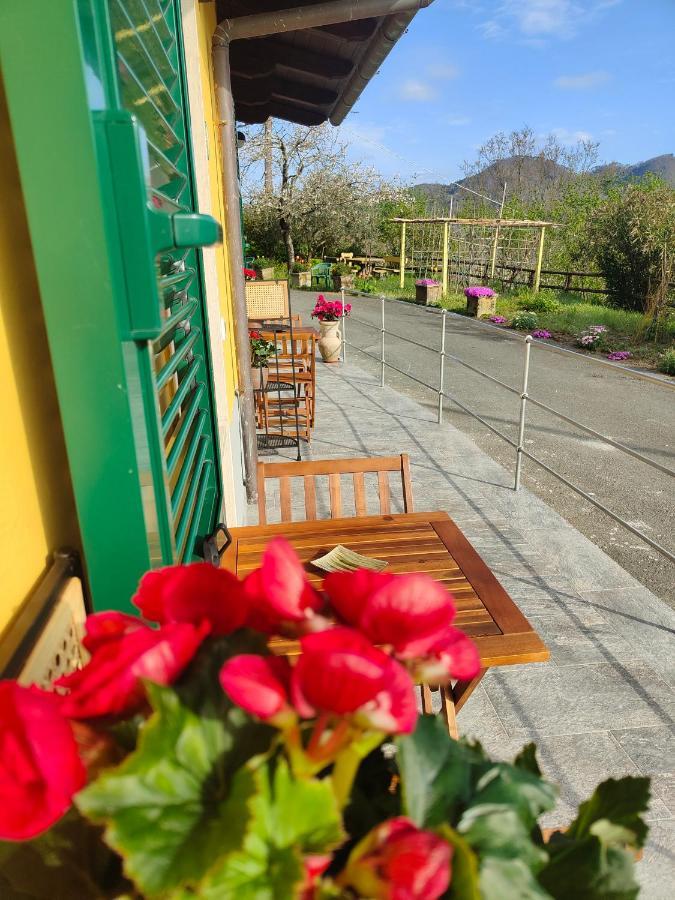 Hotel Il Giardino Dei Pavoni Soviore Esterno foto
